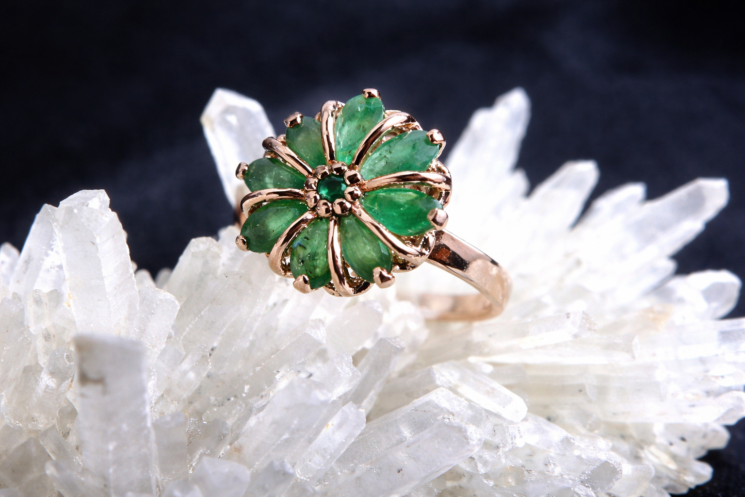 Smaragd kvet prsteň